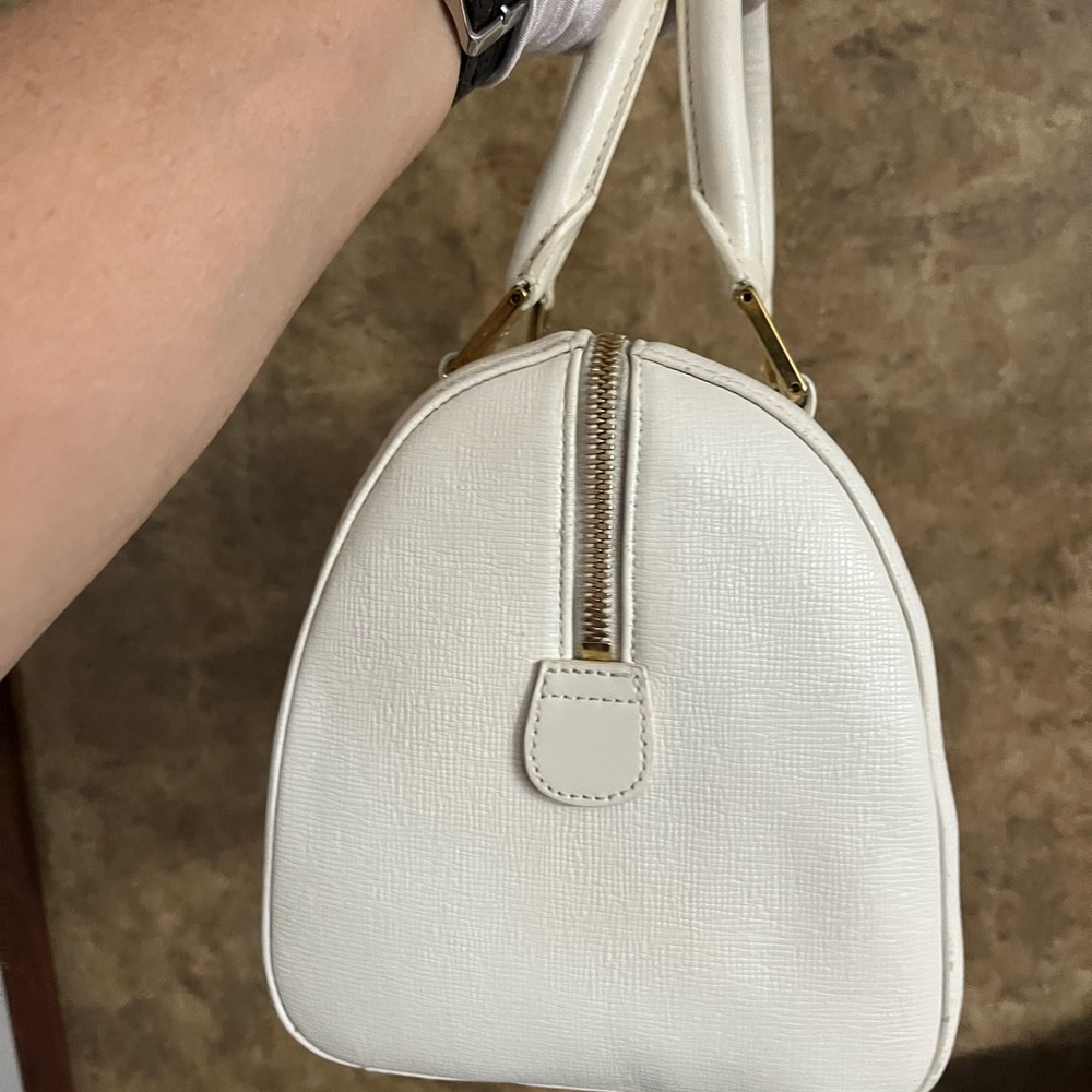 MCM White and Gold Satchel with Structured Design - Picture 3 of 8
